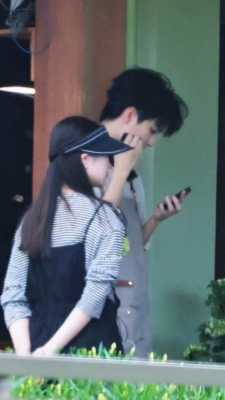 们王大厨都自己给自己补上妆了其实这个中餐厅又名王俊凯自力更生记吧哈哈哈哈哈王俊凯