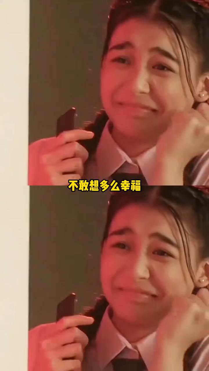 散步其实是世界上最浪漫的事。以前总是不懂为什么大家总是吃完饭会出去散步，长大后才