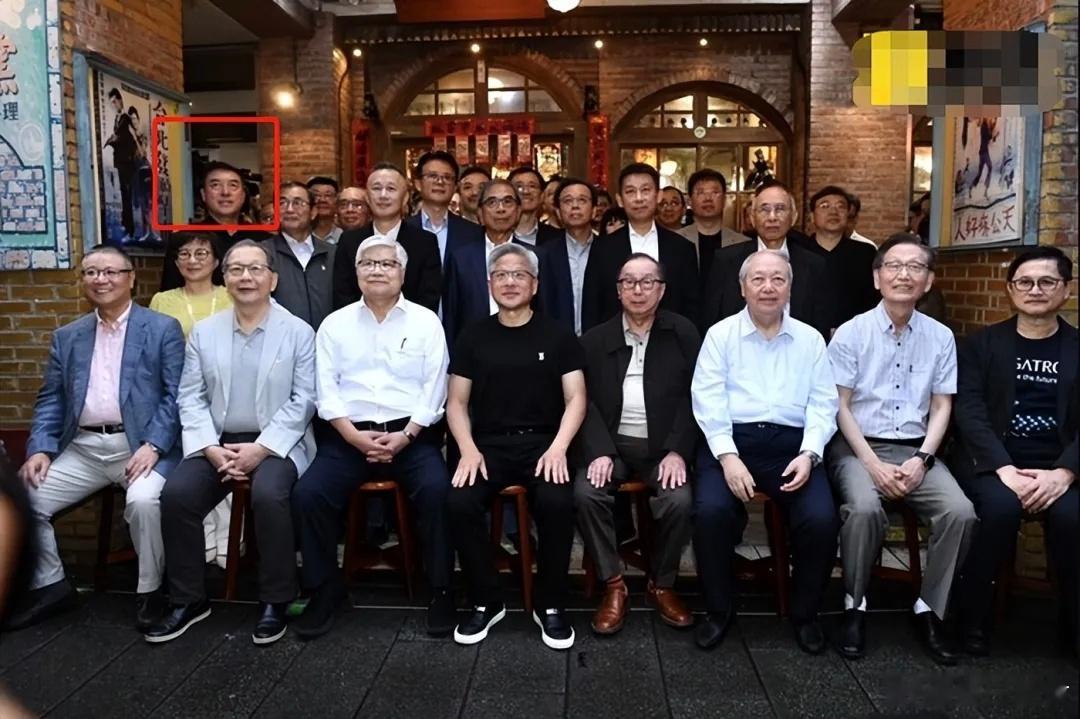给英伟达供货有多爽？股价暴涨10倍，创始人套现16亿 上面这张图是今年5月18日