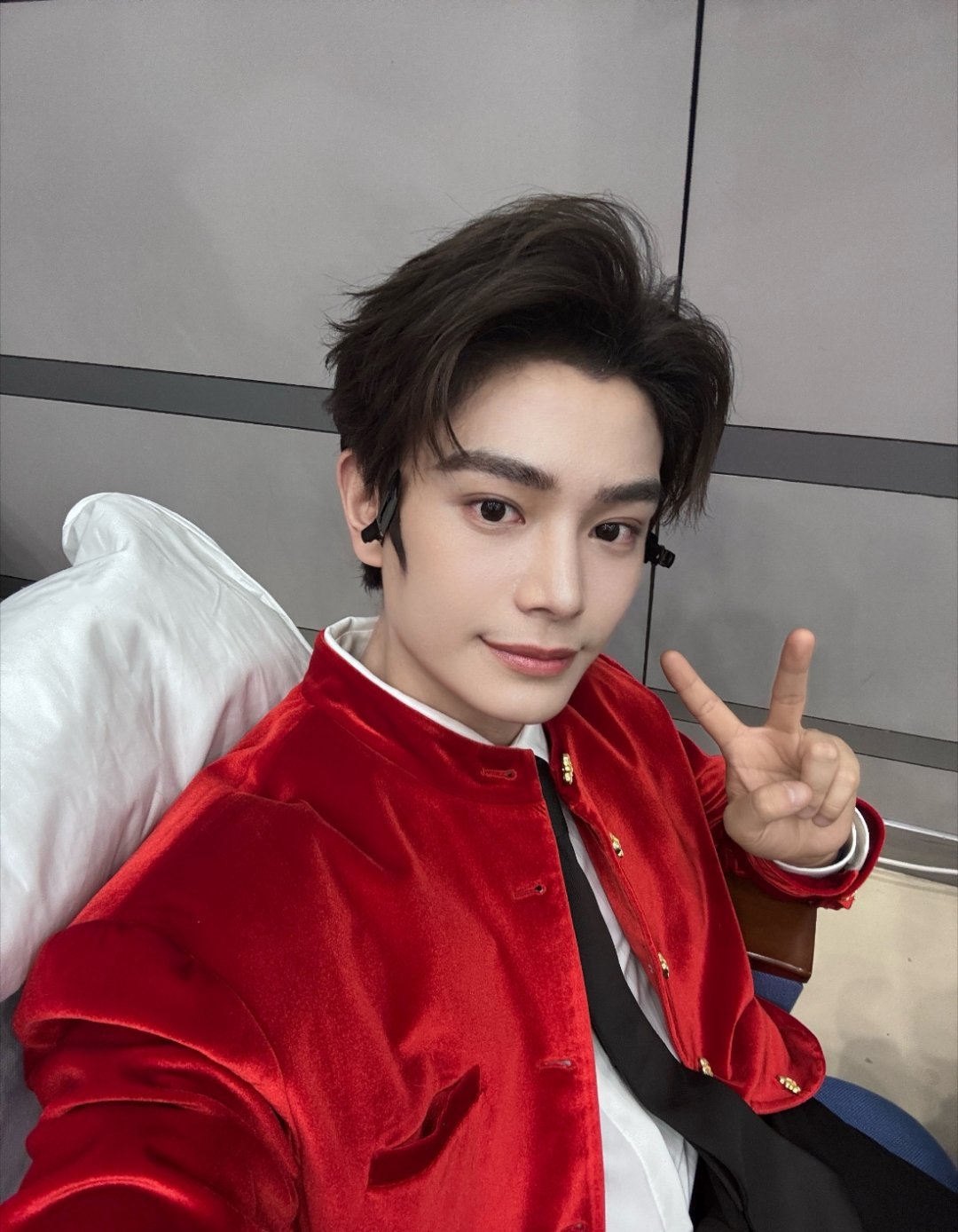 丁禹兮哥哥 新年快乐 希望在新的一年健康平安 萬事顺利 