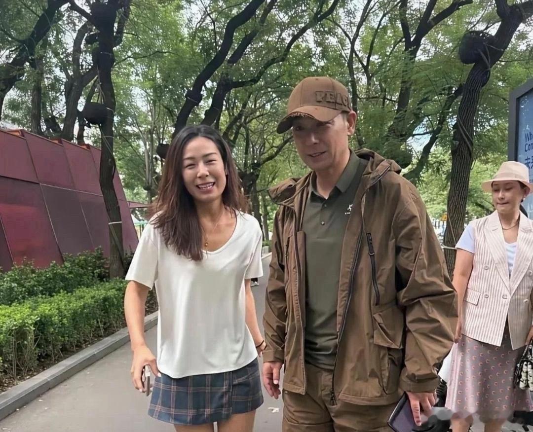 这个小姐姐怕是可以吹牛一辈子了。 