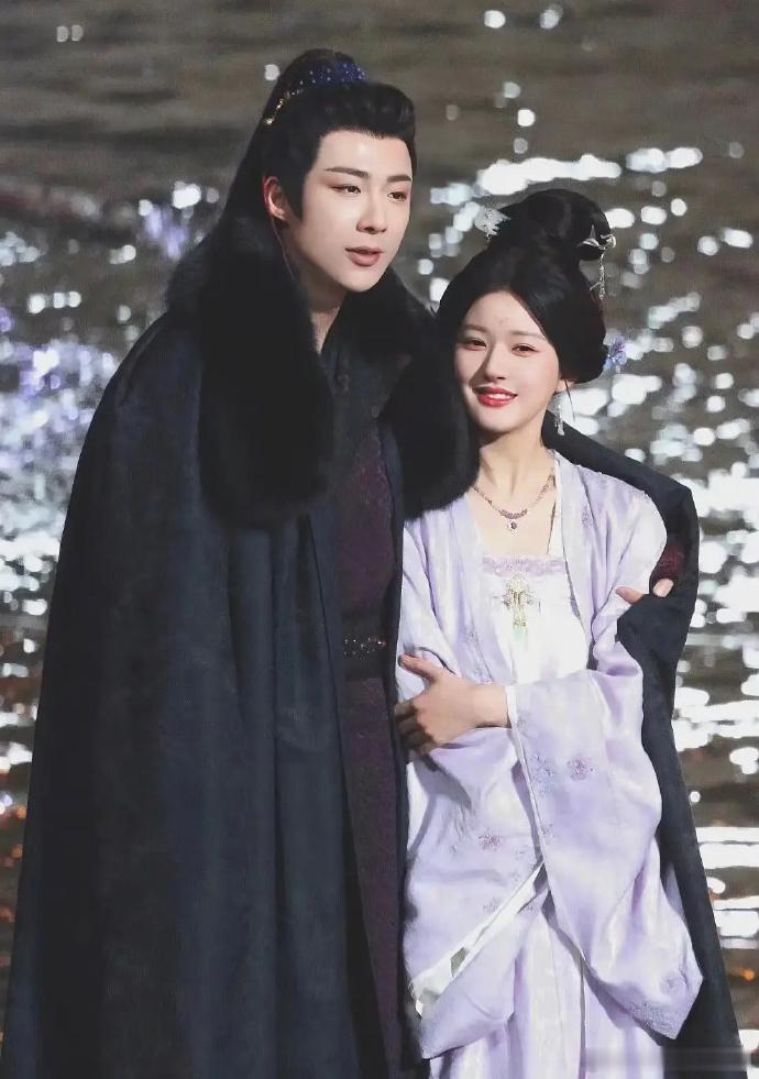 哪对会爆？两对都是二次合作。 