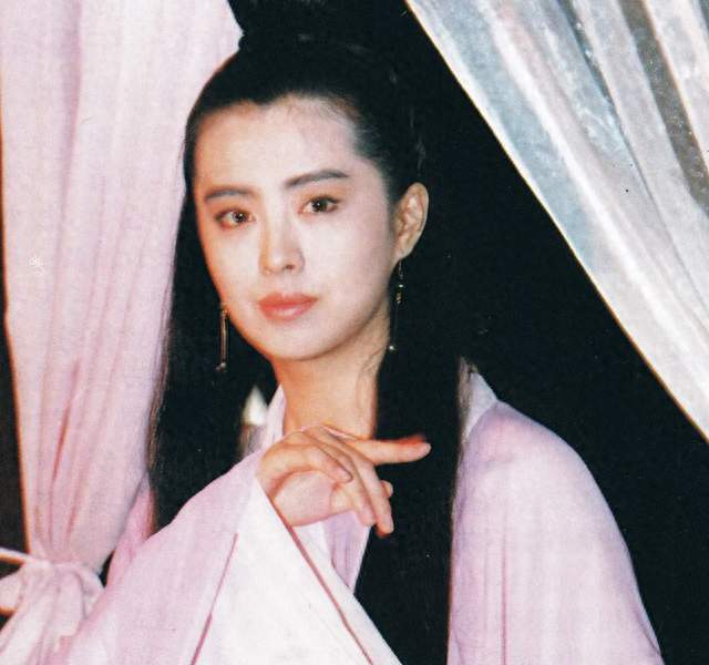 王祖贤亲口否认退圈为情所困，真相打了所有造谣者的脸