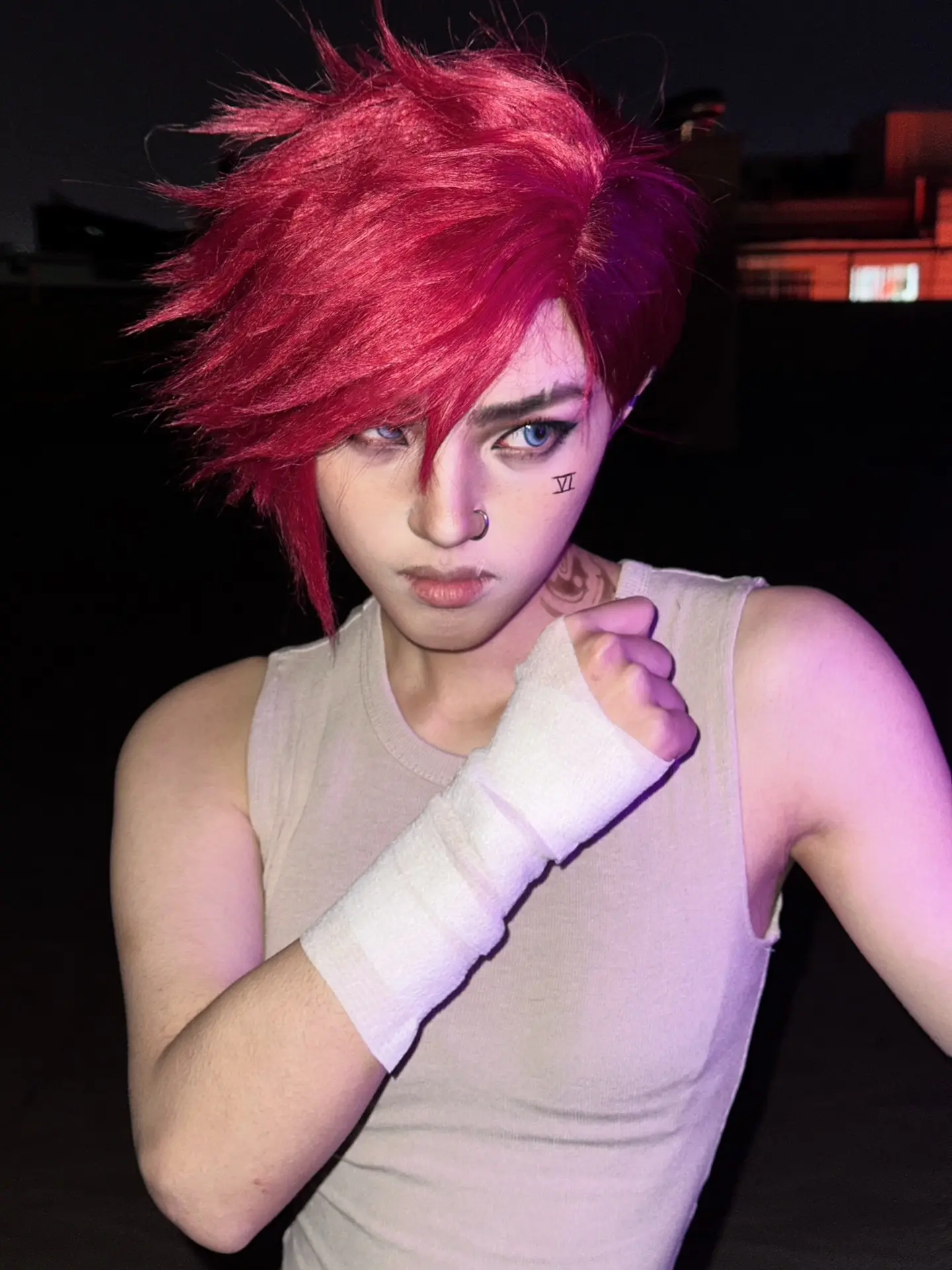 vi.