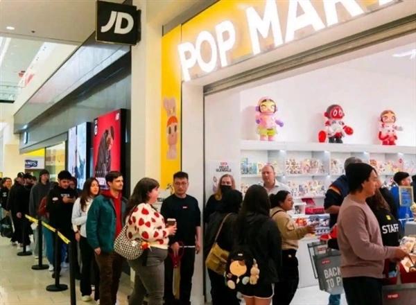 投资圈大佬段永平，因为网友一个提问，真的跑去读了关于泡泡玛特创始人的书，还特意到