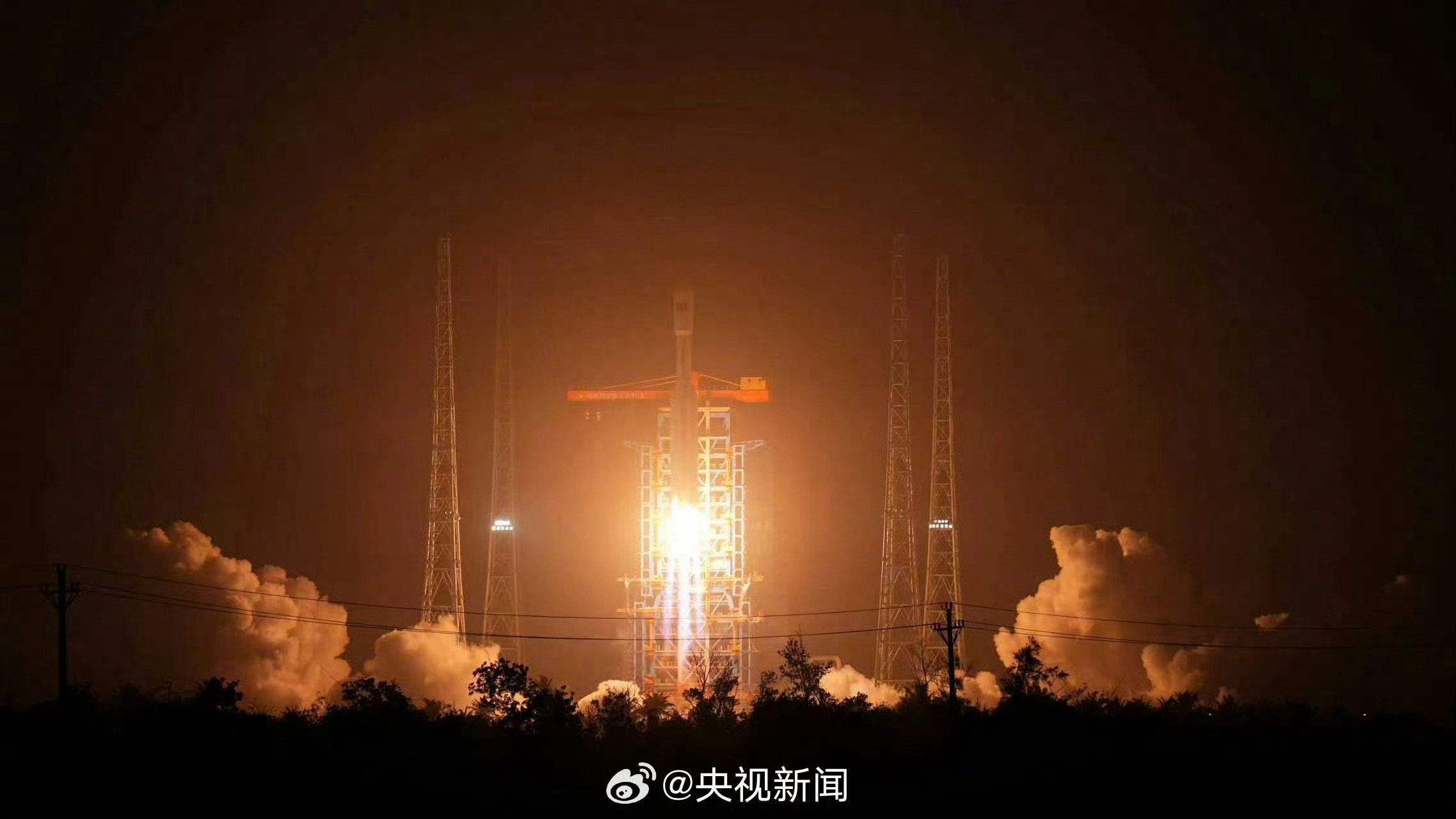 中国成功发射一箭18星千帆星座第七批组网卫星发射成功 长征八号运载火箭“一箭十八
