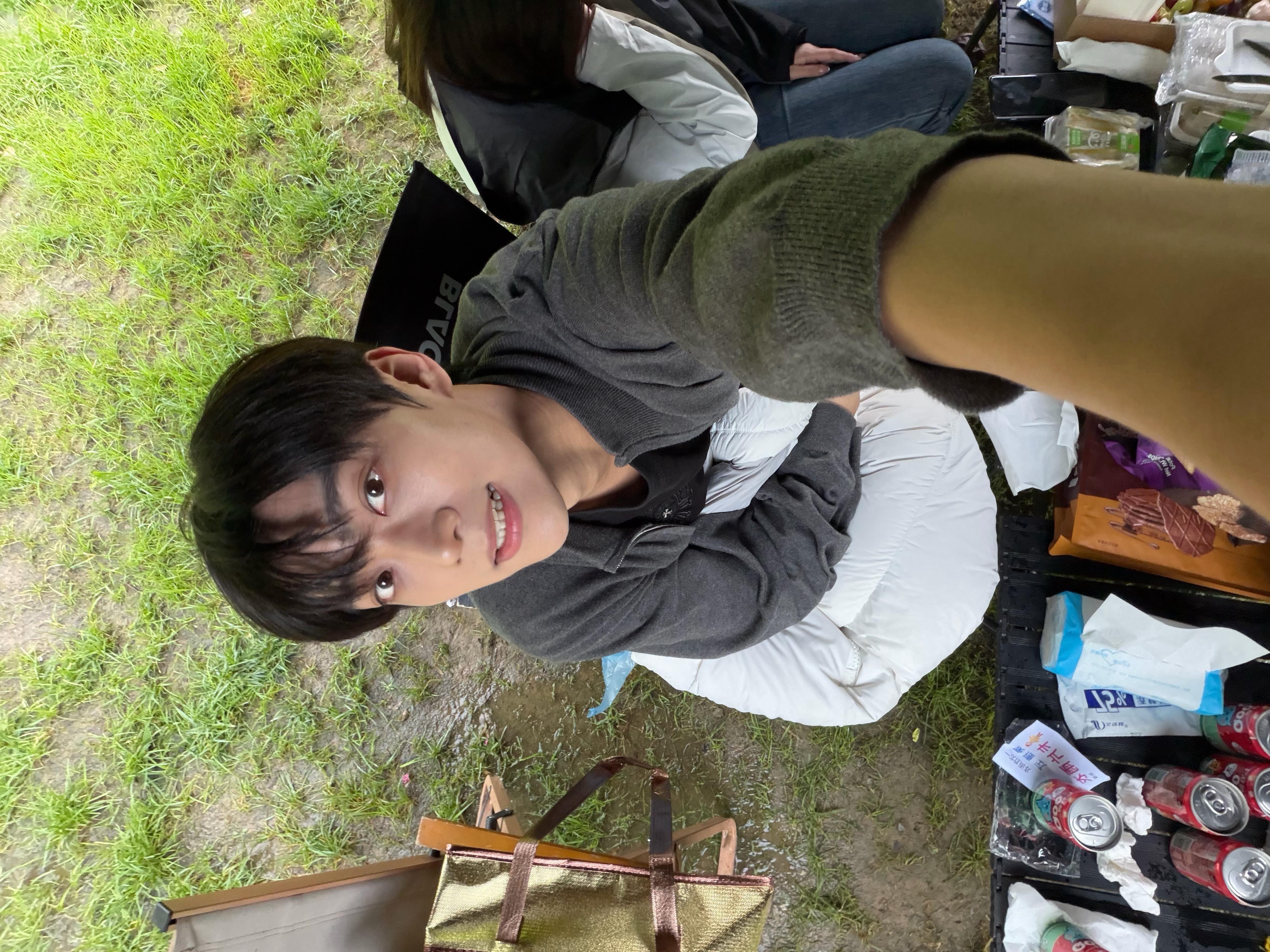 图1:贝贝真的好帅xxxx图2:安静的人～想很多～ 