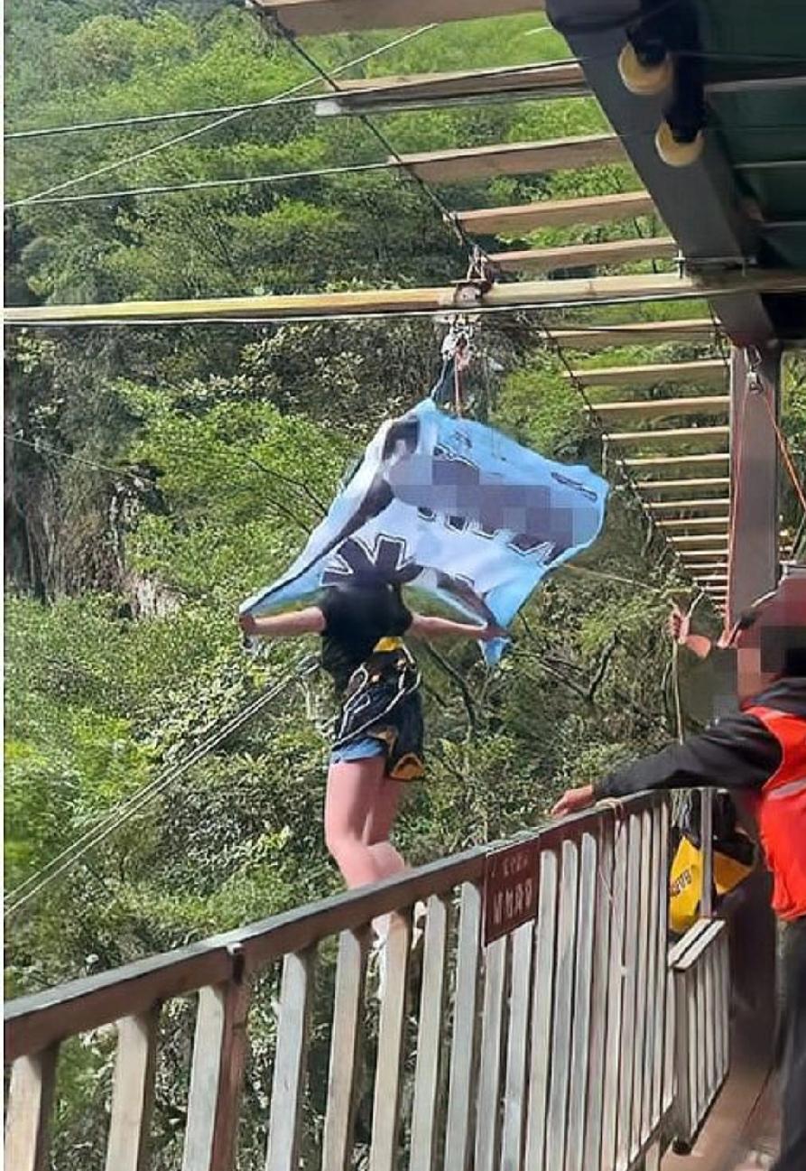 游客体验瀑布秋千时坠亡，临终前惊呼“没绑紧”却无人理会，这起安全责任事故该由谁来