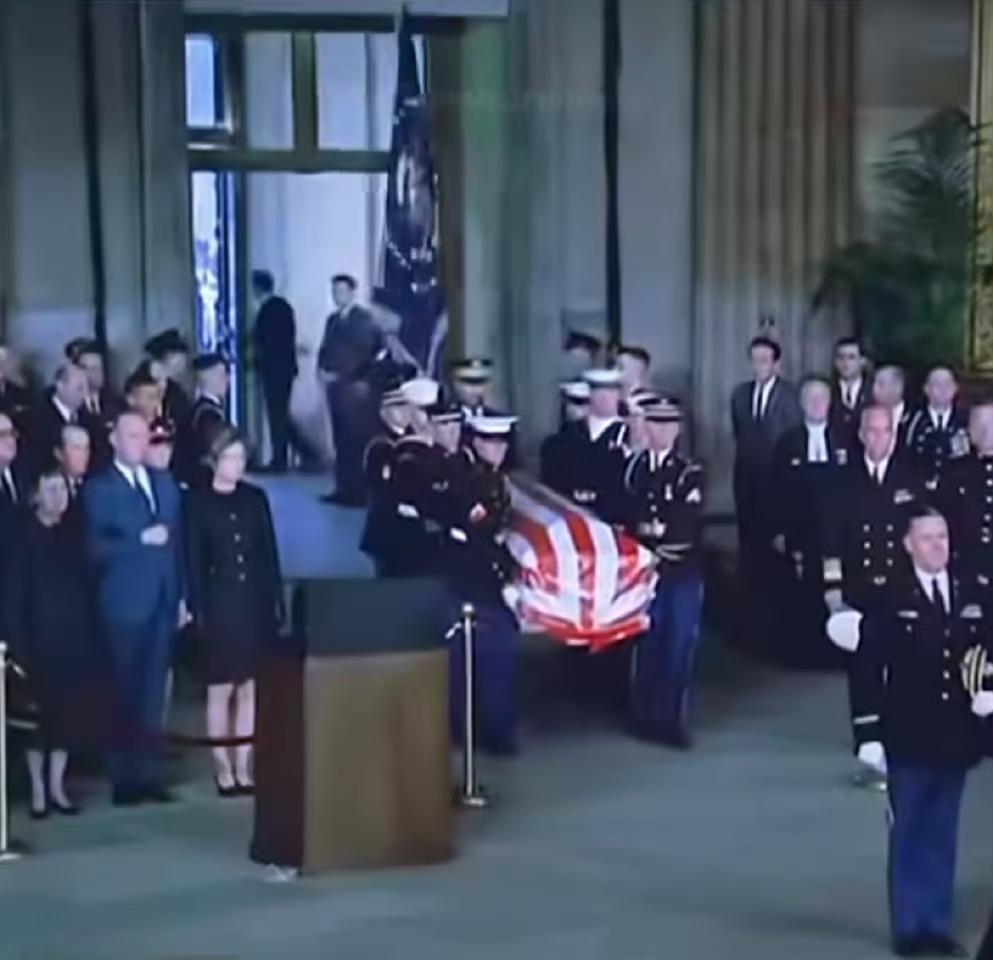 美国总统艾森豪威尔葬礼，艾森豪威尔于1969年3月28日在华盛顿沃尔特·里德陆军