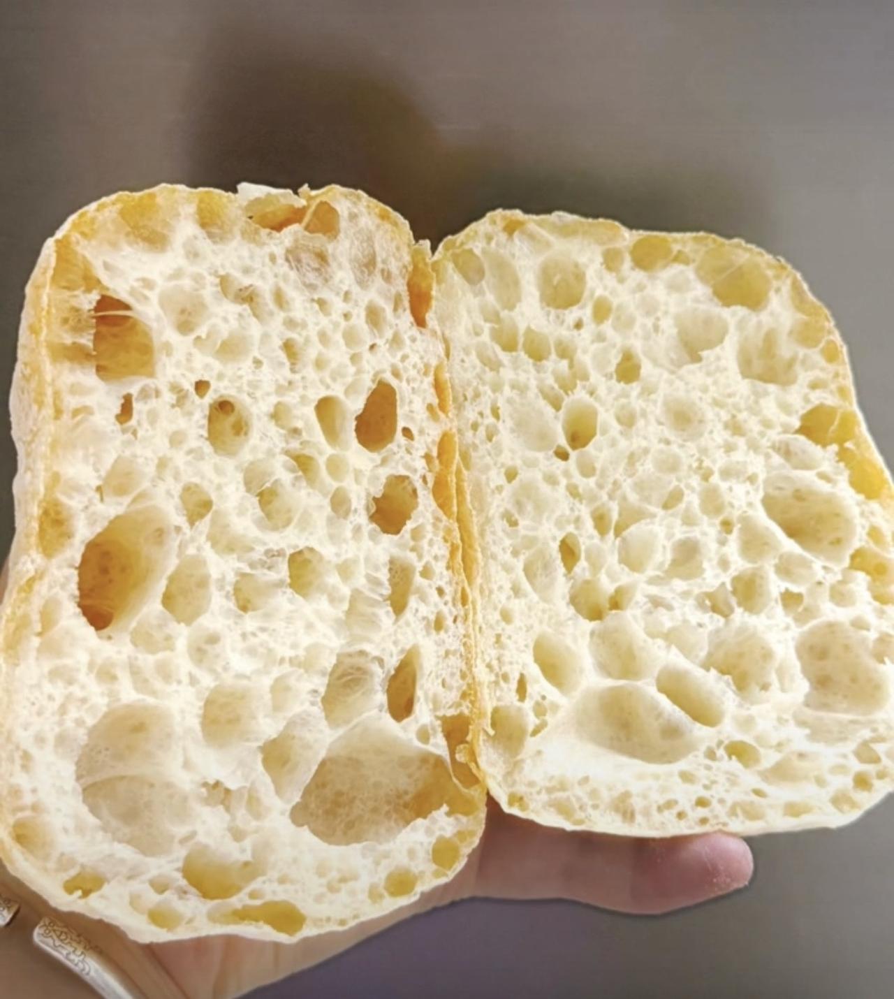 学做了几次恰巴塔，我把这张图发给了豆包，豆包的评价是
✨ 为什么说它状态好？
