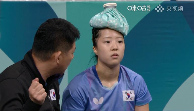 奥运会上这个爱笑的女孩最后还是哭了，在乒乓球女单的铜牌争夺战中，韩国的申裕斌以2