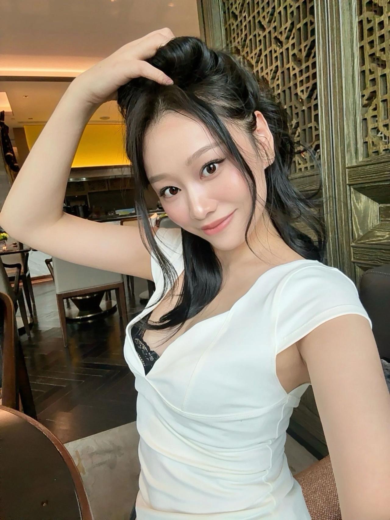 日子慢慢来，生活慢慢过

世间繁华纷扰，人心总容易浮躁，总想着追赶脚步，奔赴远方
