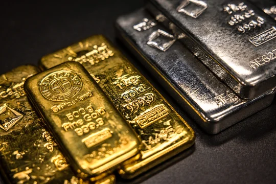 沪爷是黄金风向标了。