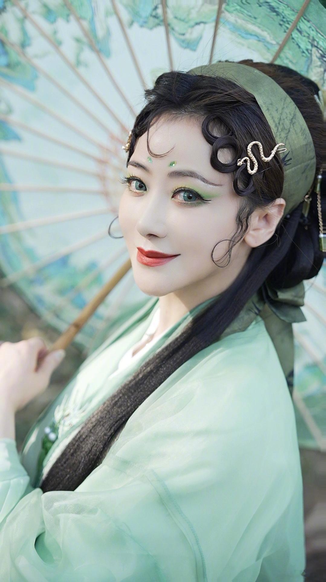 陈紫函在复制粘贴的时代，你是手写的诗[鲜花] ​​​