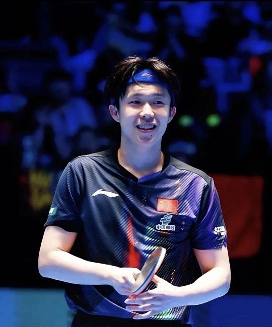 王楚钦发言，

看似轻松，

实则不好打。

格罗特欧洲一流选手，

曾经多次战