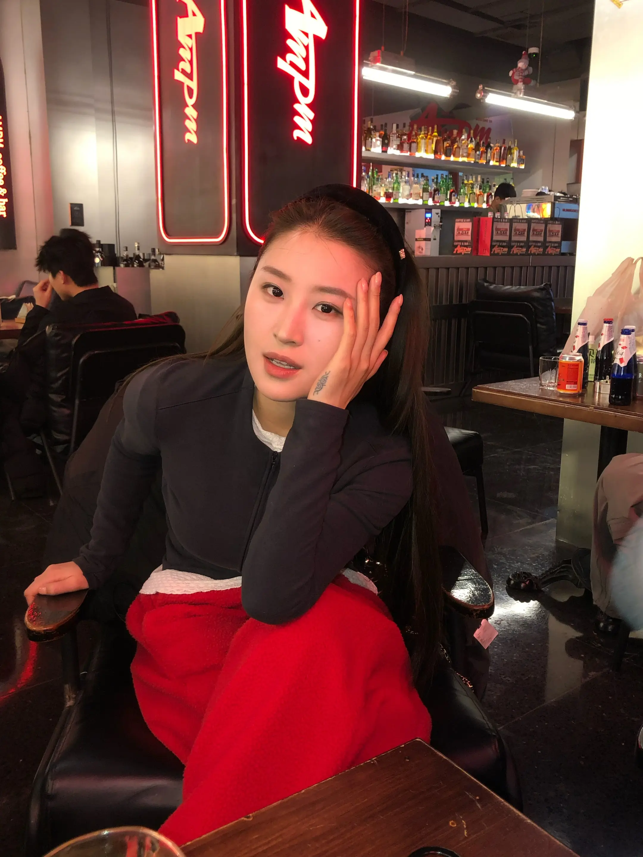 很多时候 你想证明给一万个人看 到后来发现只要有一人懂你 那就足够了