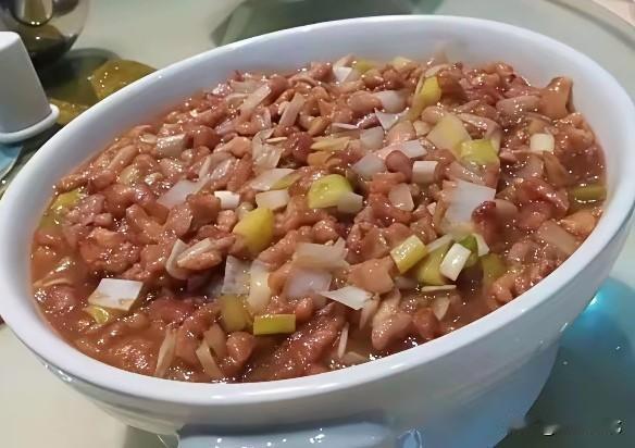 【河北这碗肉竟藏着慈禧亲赐的名号】在邢台内丘，有一道藏在太行山下的百年名菜，看着