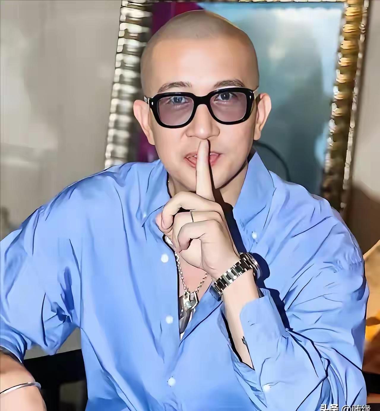 具俊晔因为爱情，所以，对大S的事情特别上心，他自己清楚，要坚持自己的想法，他做到