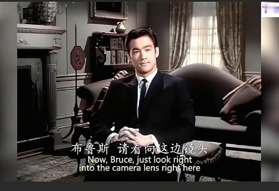 怪不得周星驰那么崇拜李小龙，网上有一段李小龙虎鹤双形的视频，快到出现残影了！李小