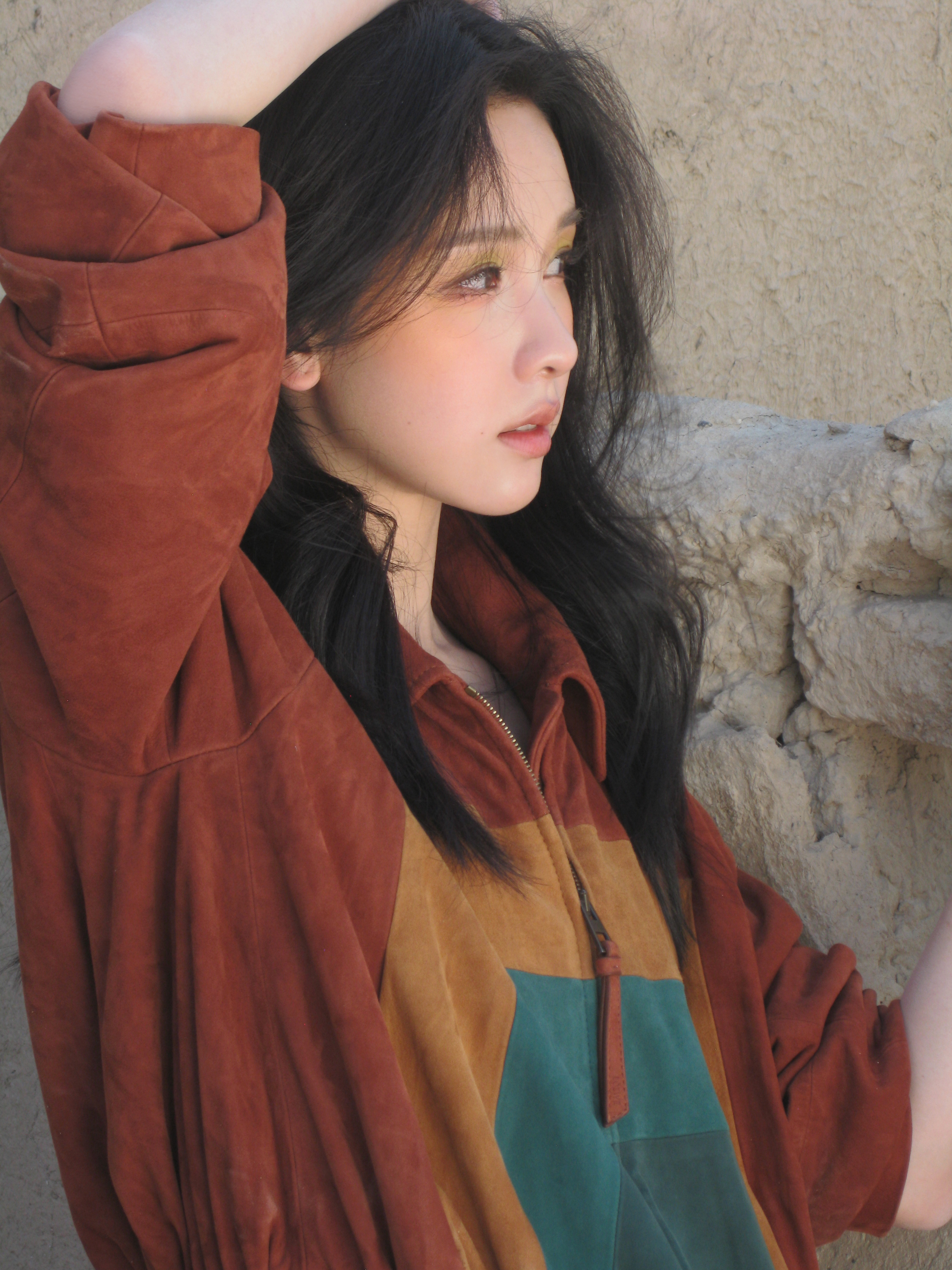 陈都灵[超话] 在兜兜里装上勇气、期待和力量，去看更壮美的风景，去遇见更多的美好