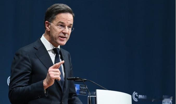 如果北约与俄罗斯爆发战争，北约完全有能力去彻底击败俄罗斯，但俄罗斯也不是轻易可以