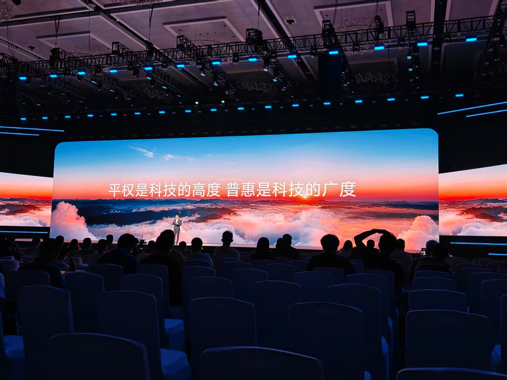 vivo 是国内厂商中在无障碍体验上做得最用心的之一。科技的意义不只是效率与创新