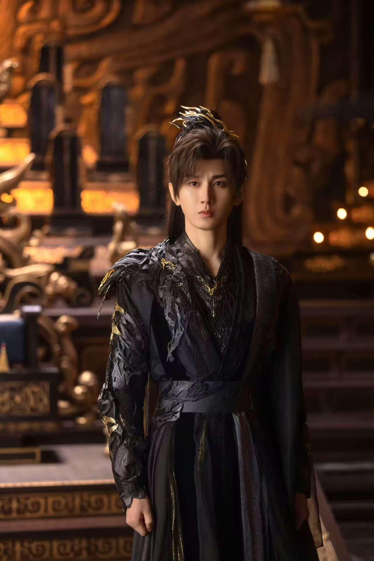 成毅王者归来立斩妖邪成毅以身为饵诱捕黑狐成毅王者归来立斩妖邪，来看，[爱慕][爱