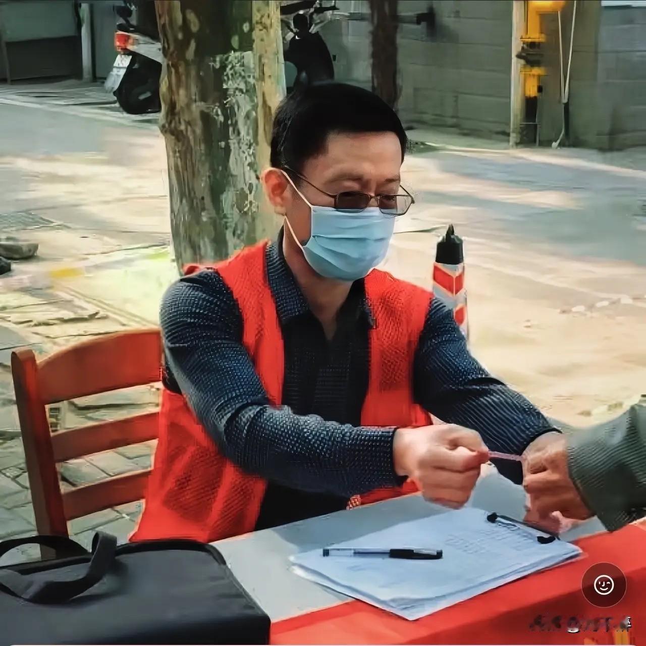 人们常说，付出一定会有回报！
@刘不醉 ：人与人之间，付出不一定有回报。