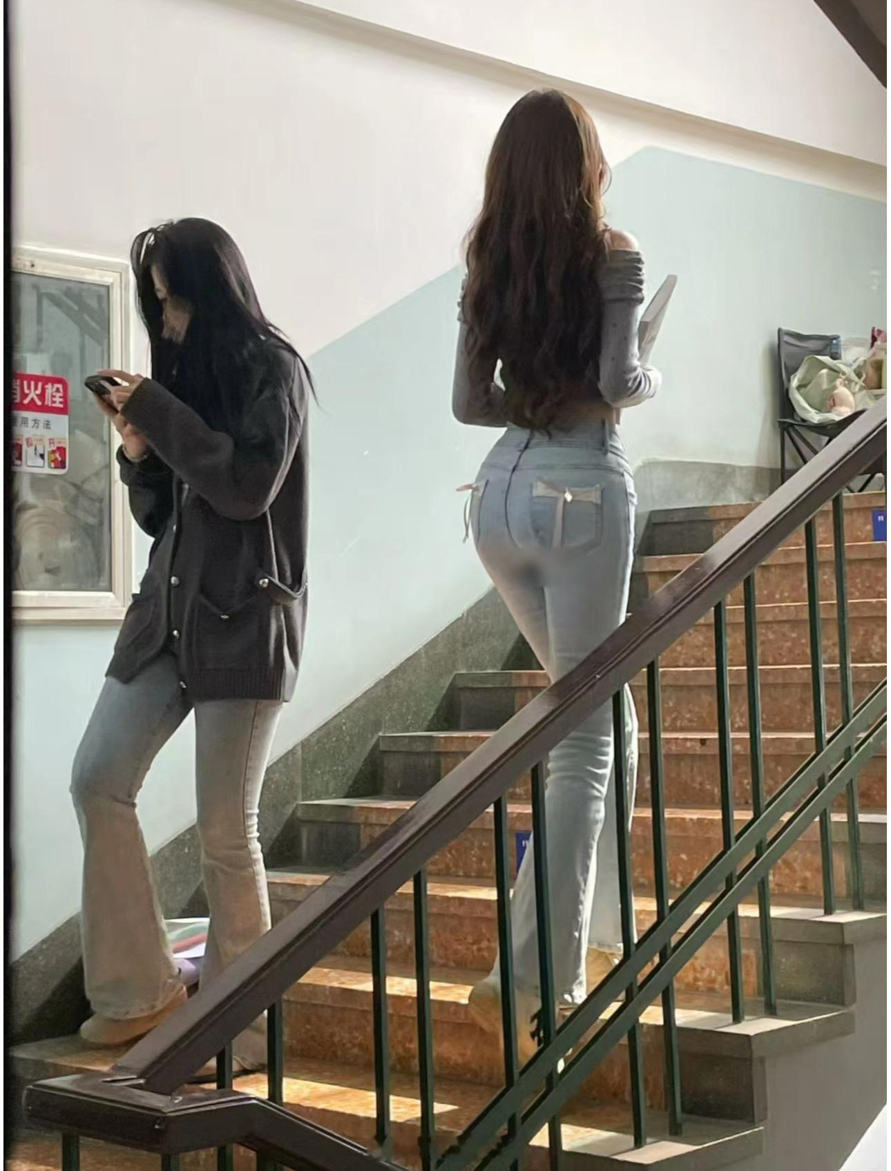 路边社有两个消息：1，德国🇩🇪某豪华品牌在中国市场今年没有涨薪（以往每年都会