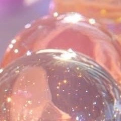 每日一善  🧡 每日一善 深耕沉淀古树不羡流云疾走，静默向下积蓄磅礴力量。深扎