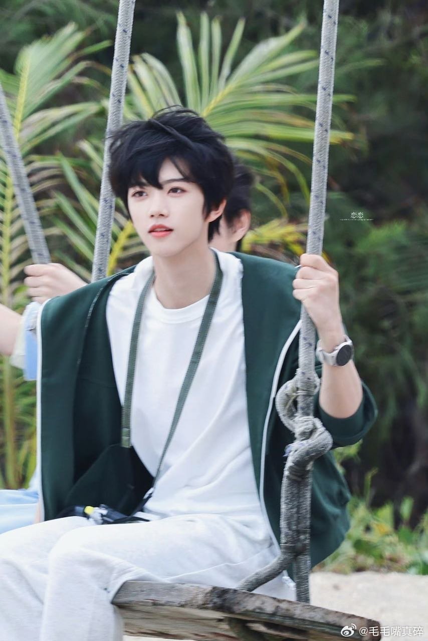 张函瑞像只小猫一样露额头路透好帅呀张函瑞徐安博