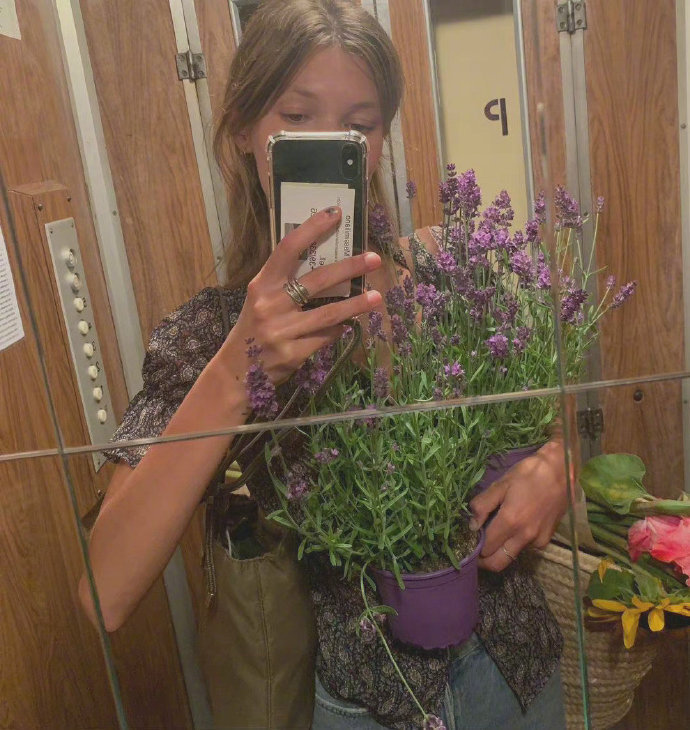 人因为热爱生活 而更容易被治愈 🌼🧺🌷📸  