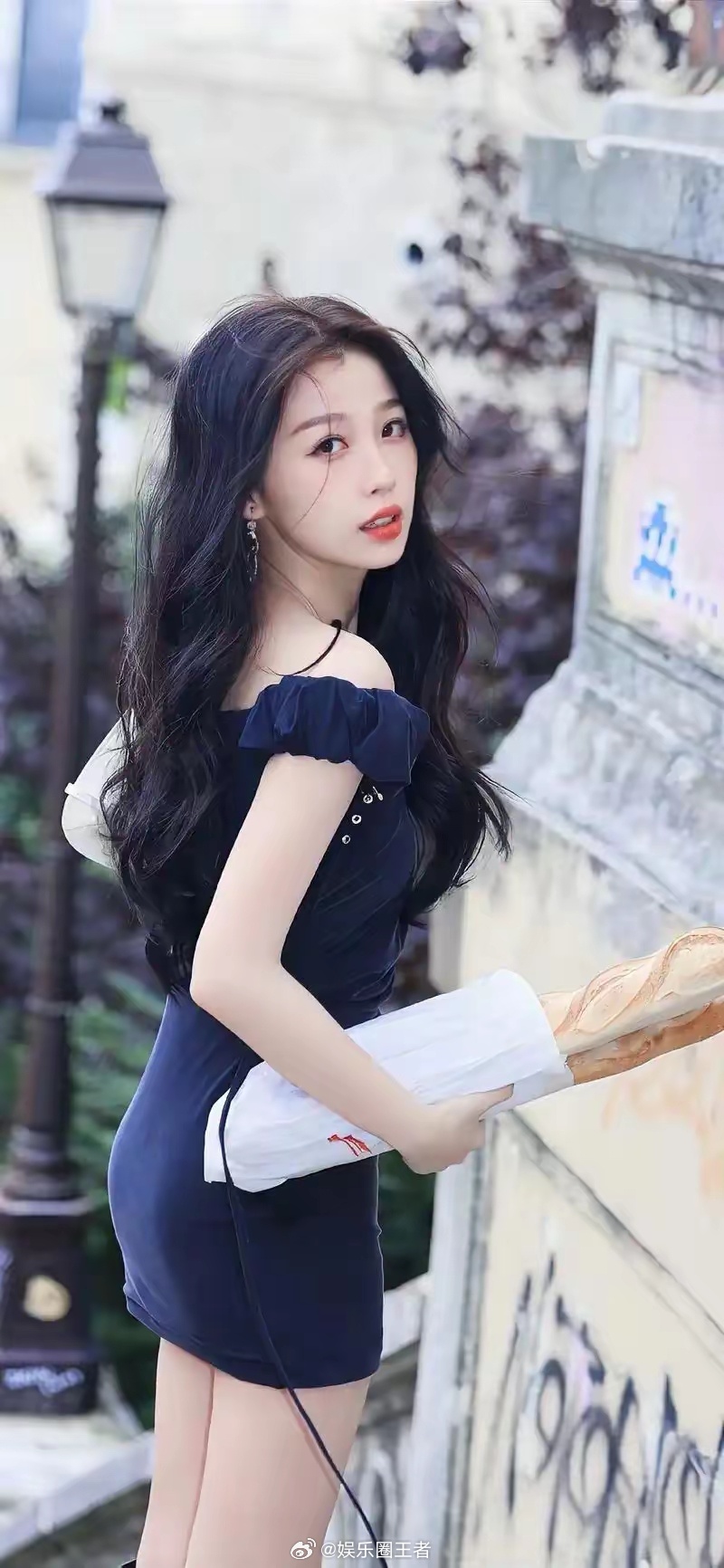 虞书欣方持续取证中眼见竞争对手在圈子里的处境愈发艰难，虞书欣内心其实颇为得意。有