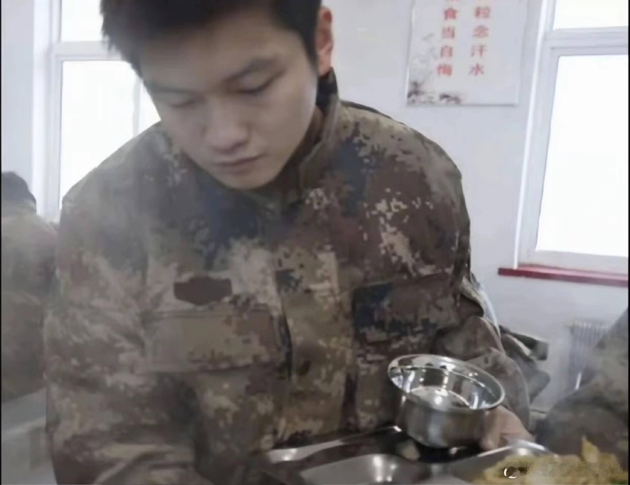 樊振东说对粤菜还有记忆一饭封神聊起粤菜儿时记忆，樊振东娓娓道来，直言清淡饮食适配