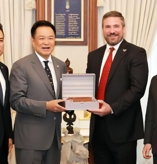 好消息，美国FBI表示将出重拳，剿灭东南亚网络诈骗集团！
 
最近东南亚诈骗圈彻