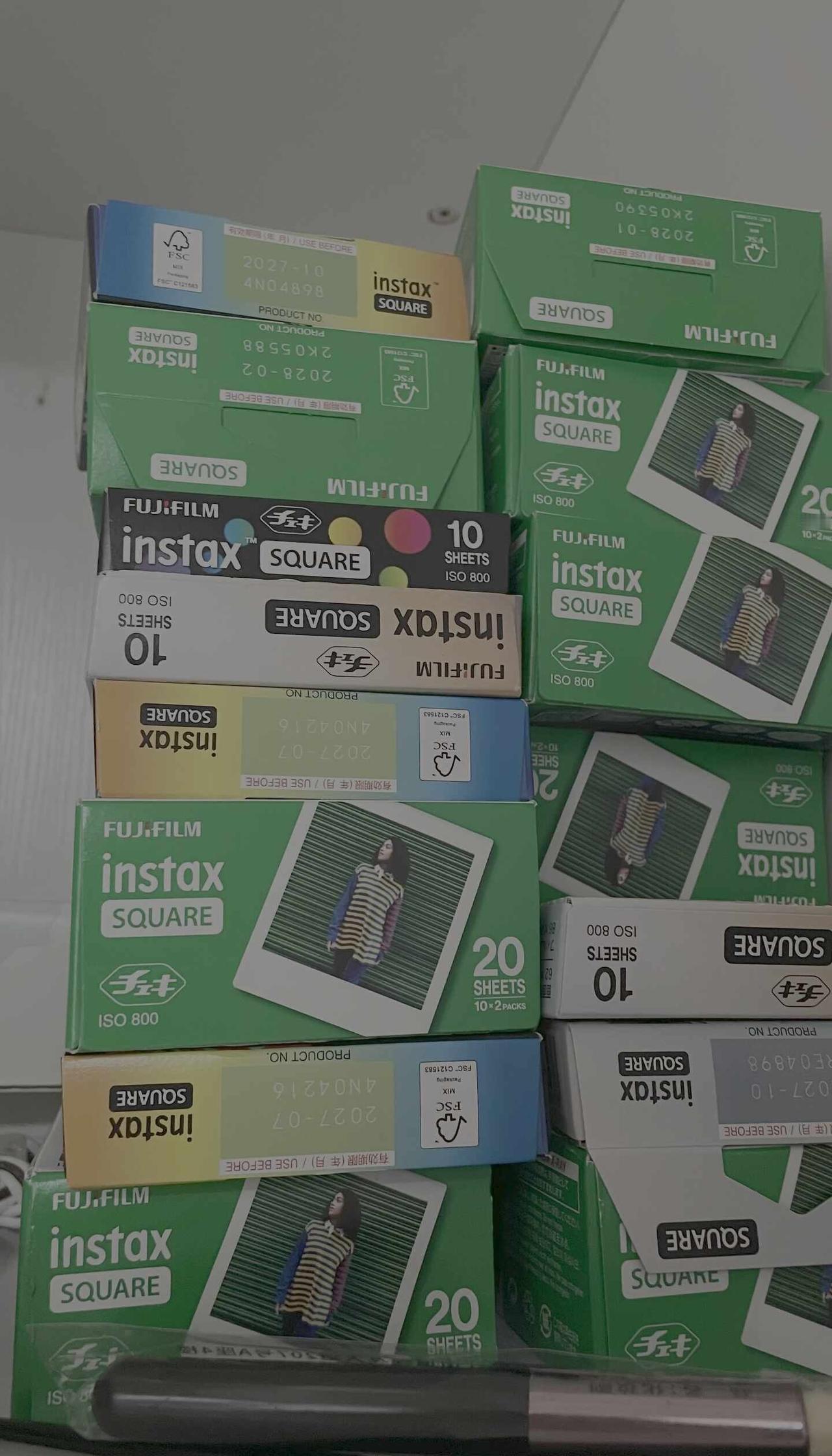 到底谁在囤相纸啊？
➗sq相纸啦长沙的宝宝支持自提哟～～花边相纸 拍立得相纸