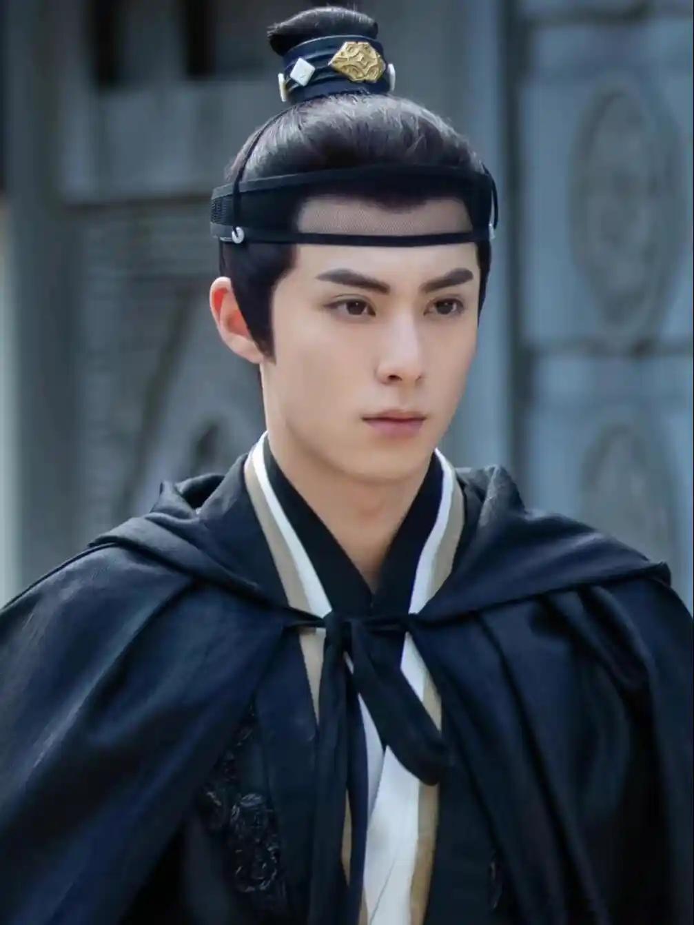 疑似王鹤棣退出将门毒后之前就听说要退出，这次也不知道是真是假。虽然王鹤棣一点也不