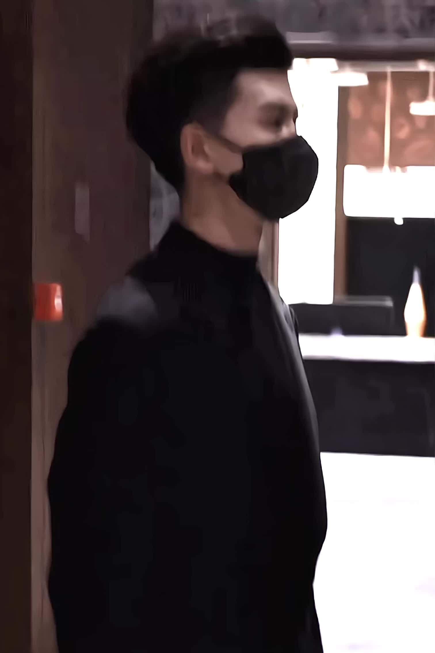 终究逃不过熟男
