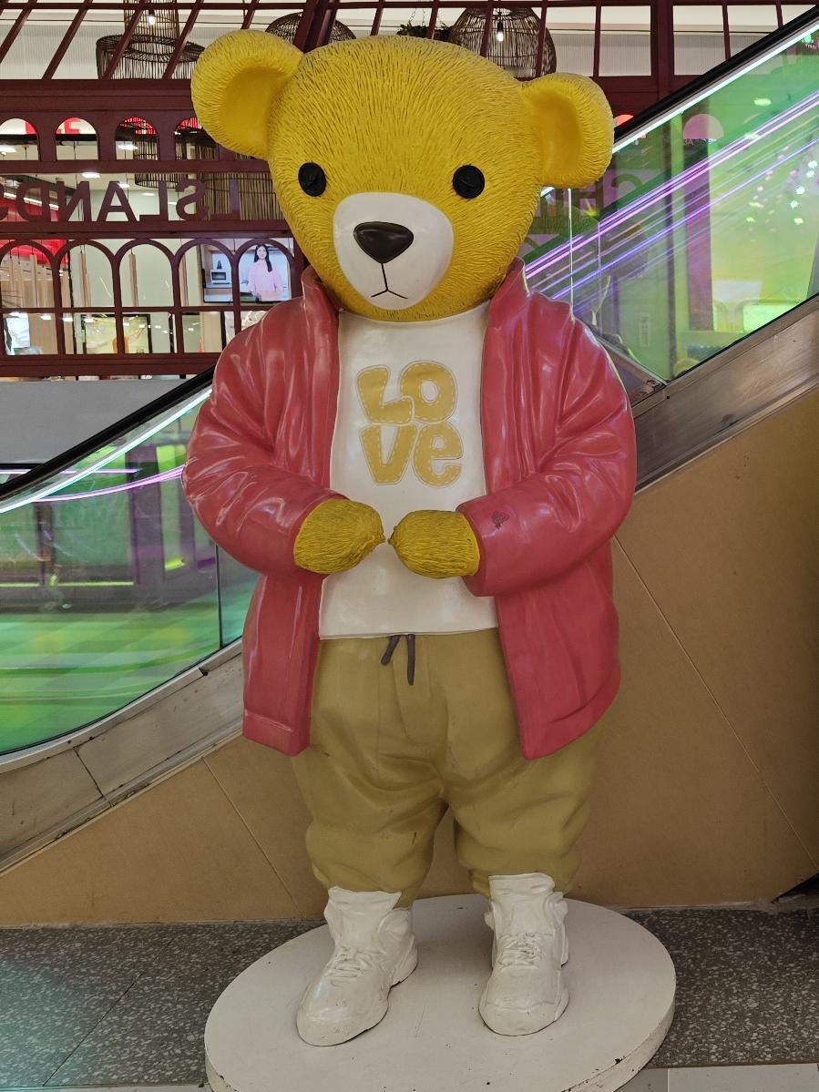 至于以后会不会，能不能照顾好老人和孩子，我认为也是不太可能的吧。