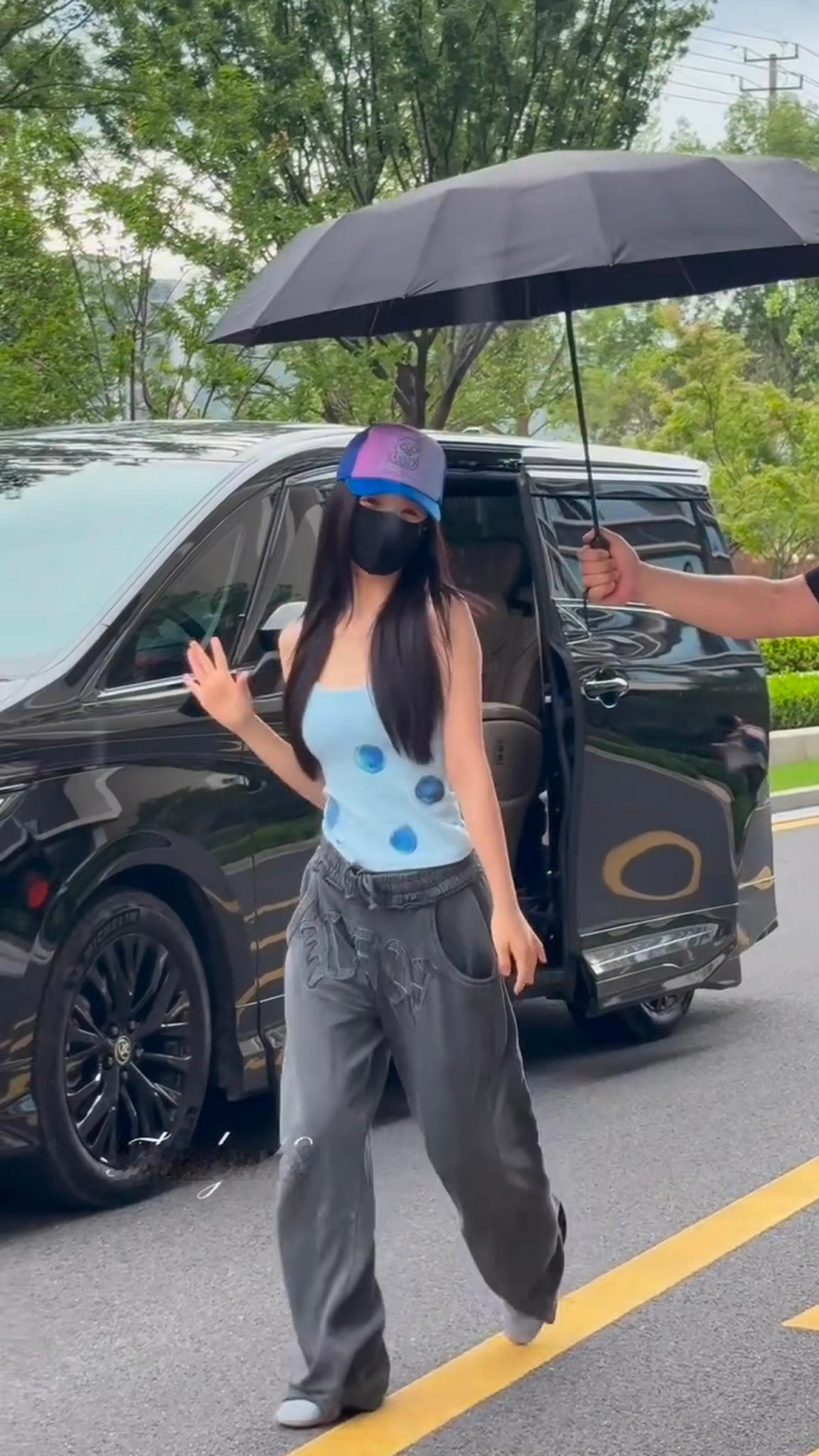 眉眼弯弯 好温柔 