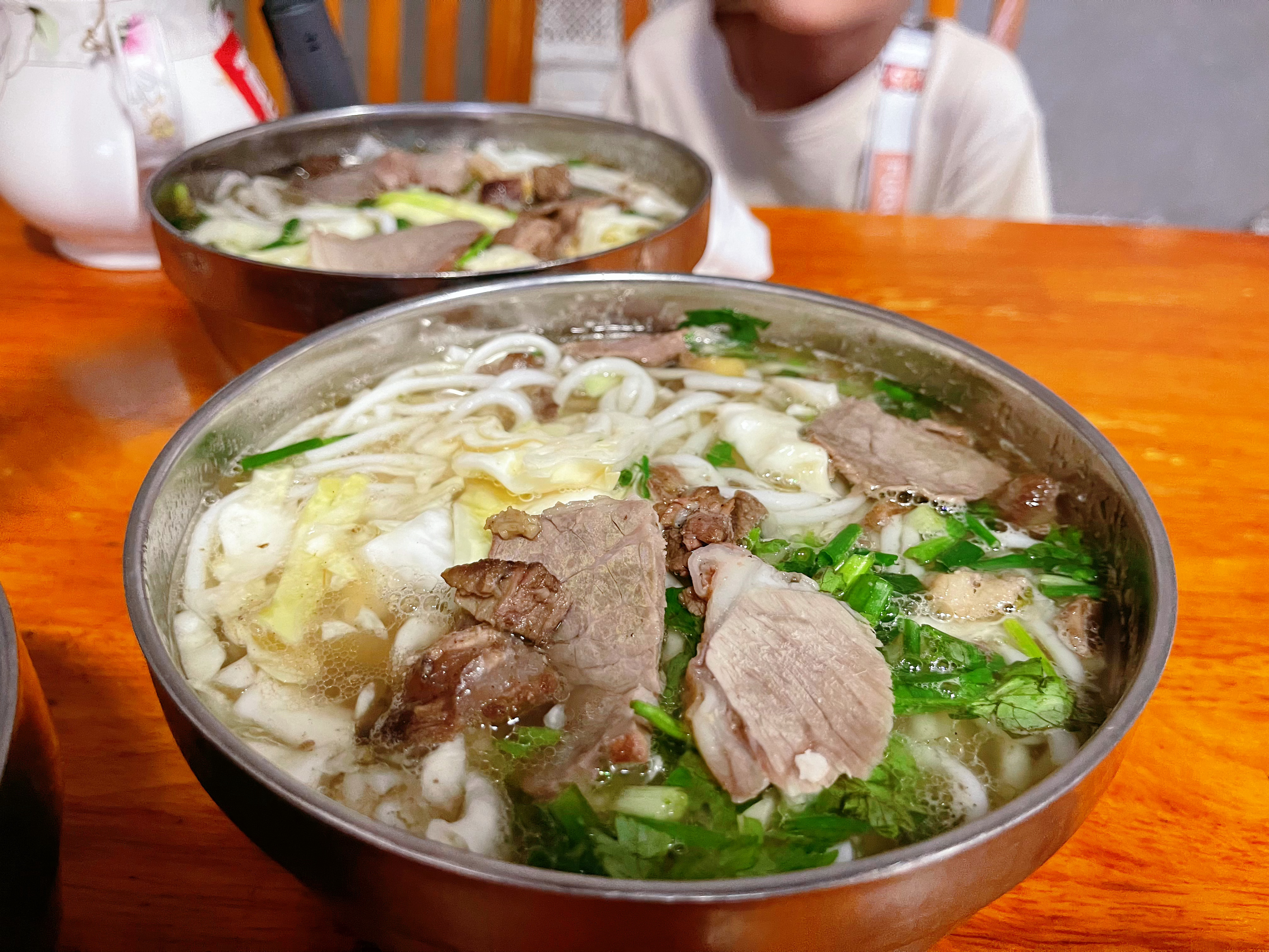 来花溪吃牛肉粉和炸洋芋 