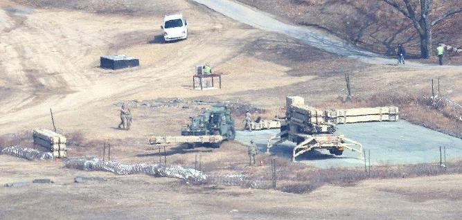 韩国这次真被扒了层皮！韩联社最新的照片确认，位于庆尚北道星州郡的六套“萨德”反导