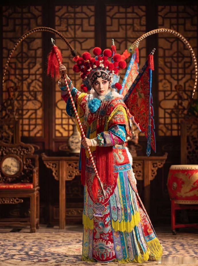 苟师米兰这灯芯够亮吗最适合王晓晨的妆造出现了 细节满满的妆容和服饰，把古典美人的