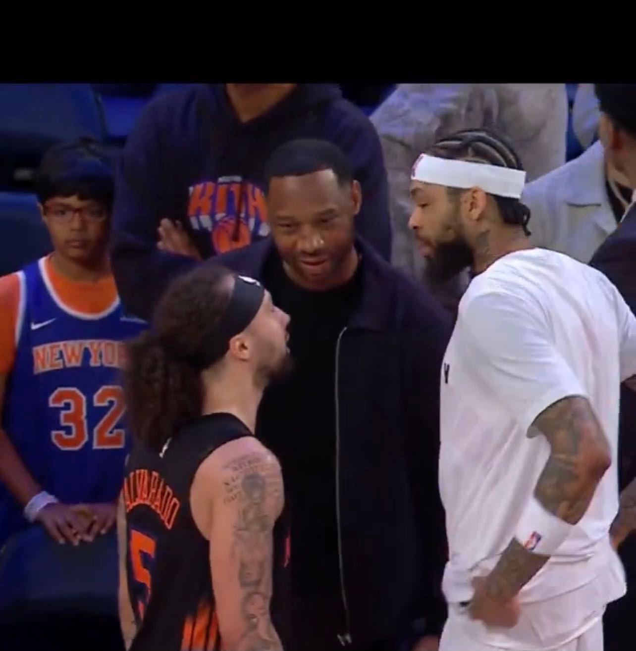 前鹈鹕教练威利.格林看前鹈鹕球员喷垃圾话！篮球年末狂欢季