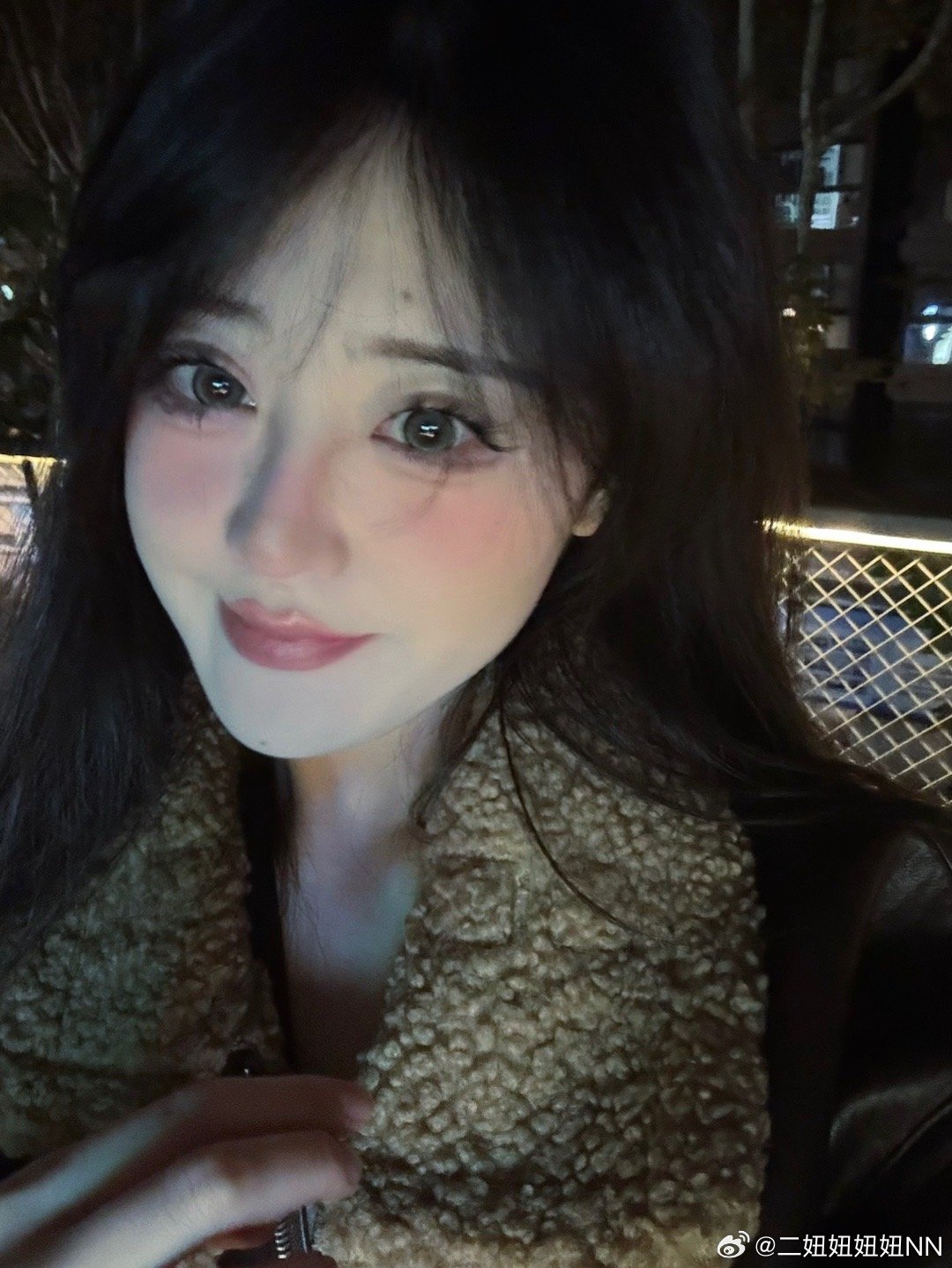 在等你看。  ​​​