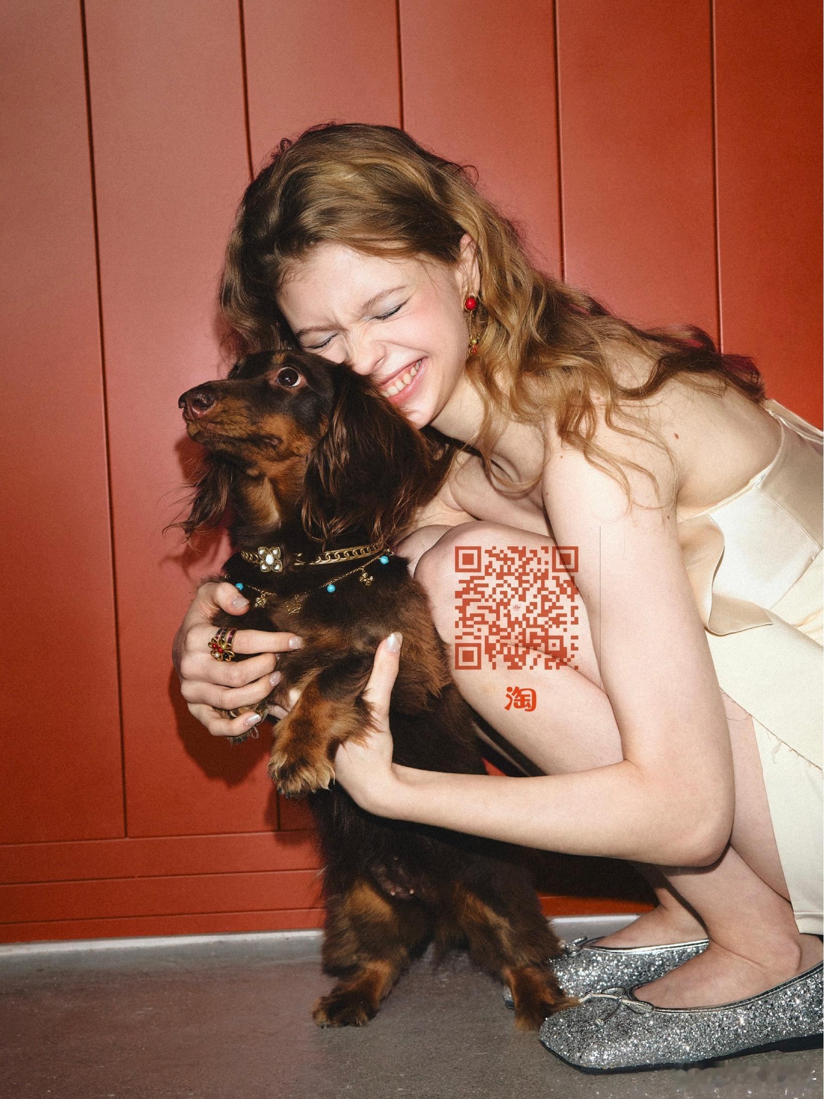 宝贝们，估计你们也发现我最近带的饰品搜不出来了，其实我和好朋友偷偷地筹备了一个饰