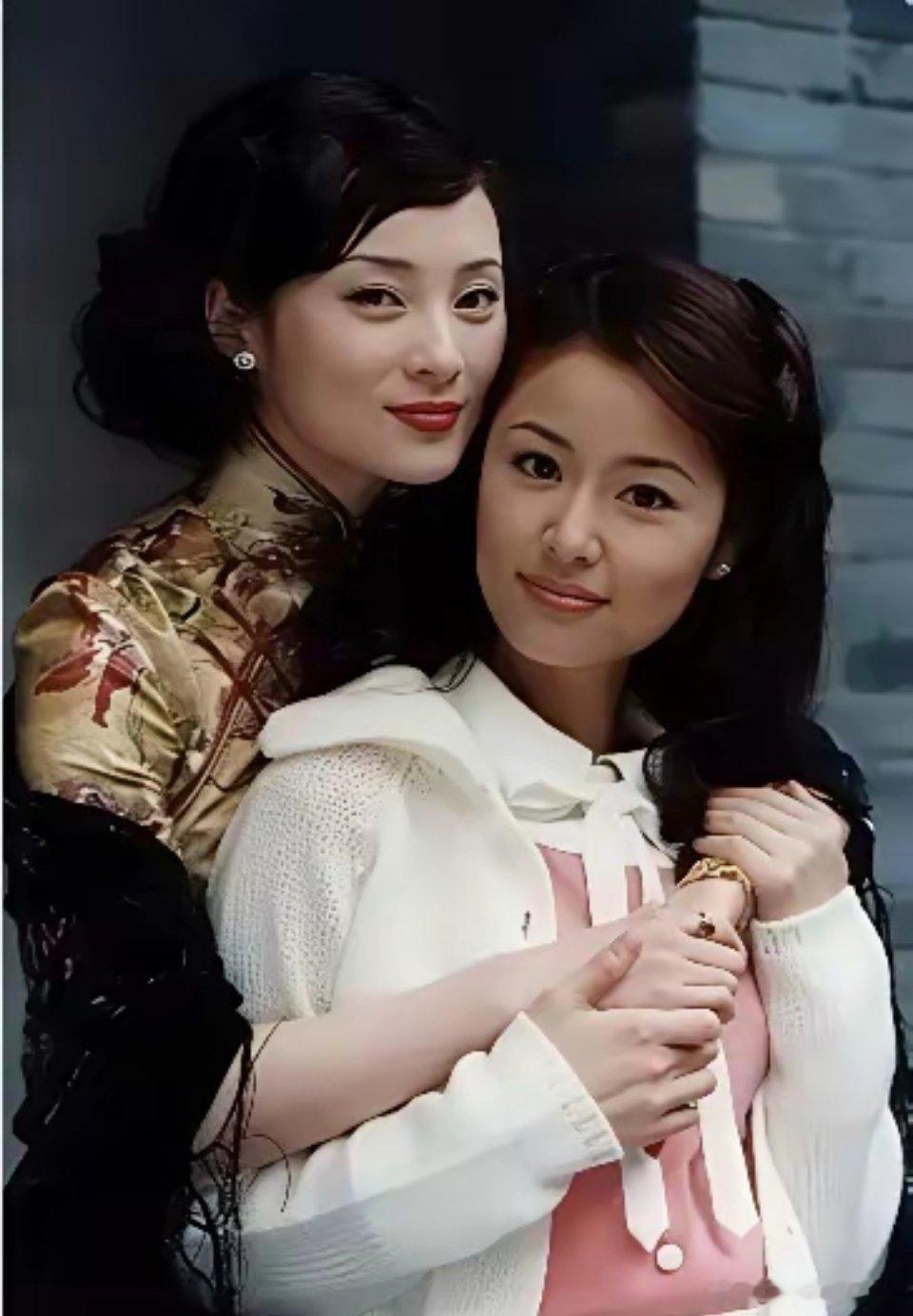 当年看《半生缘》，我觉得演姐姐的蒋勤勤比演妹妹的林心如更好看，小巧的脸蛋格外上镜