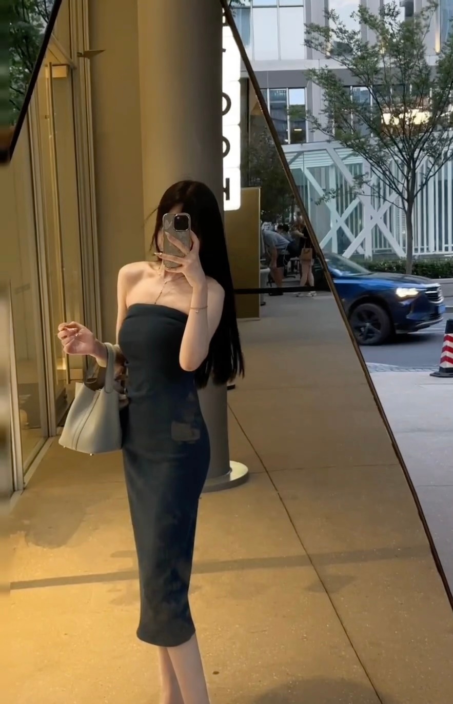 姐姐这身材不这样穿可惜了 