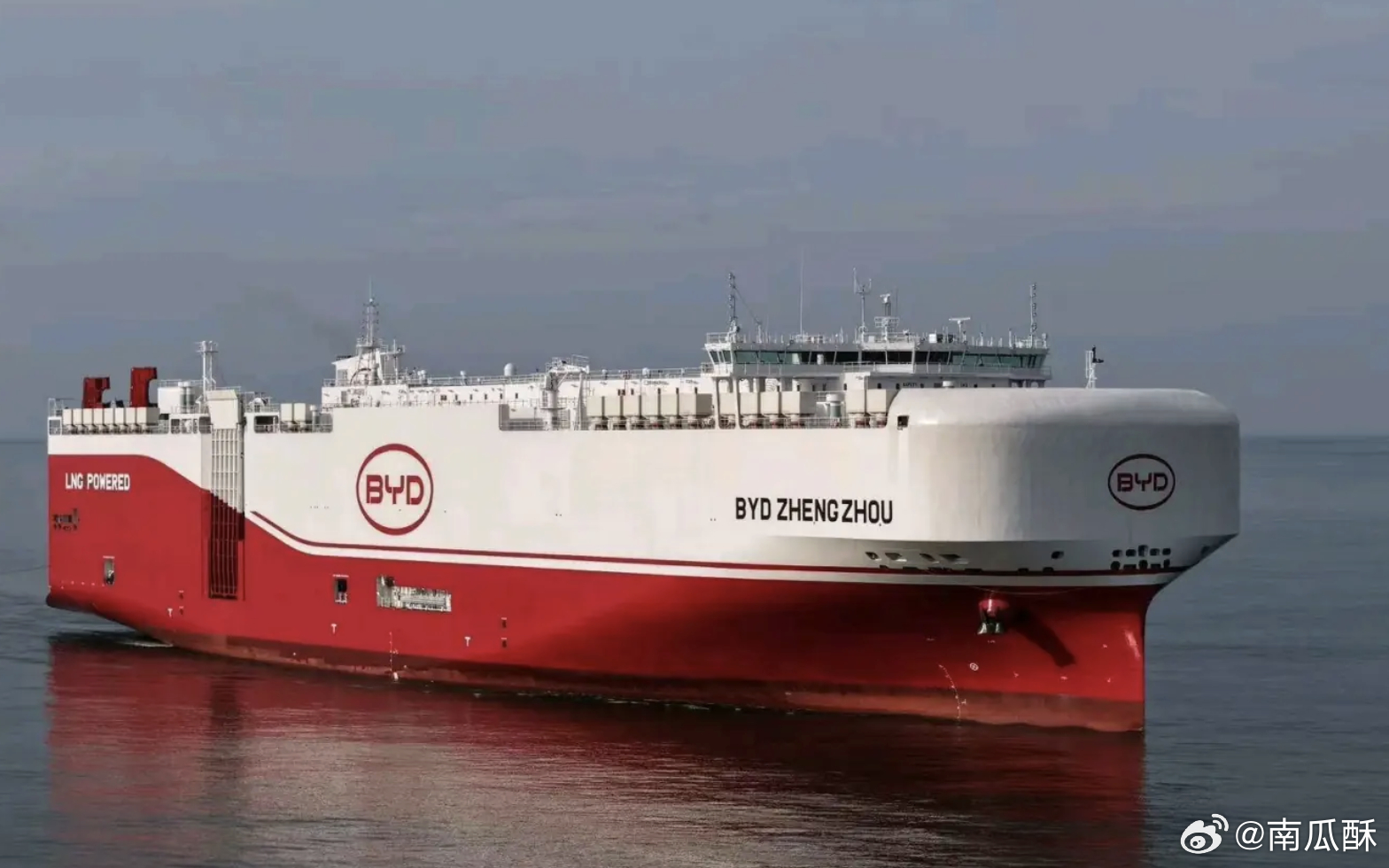 某乎看到个问题：比亚迪 3 月销量突破 30 万，获中国车企销冠，其成功有哪些关