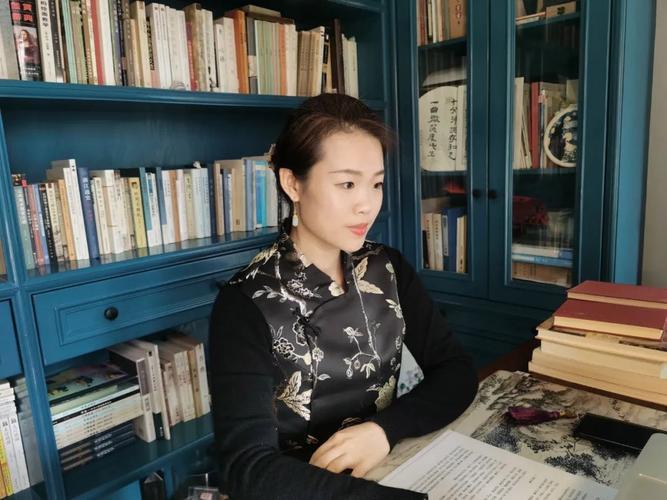 活久见！假名门后人碰瓷反咬，败诉后竟逆袭成副教授？南博这摊水太浑了
 
见过离谱